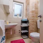 With Parking Space - 15440 Apartament Trogir
