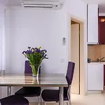 Apartment With Parking Space - 15440 Trogir