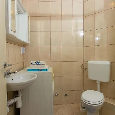 With Parking Space - 15440 شقة *