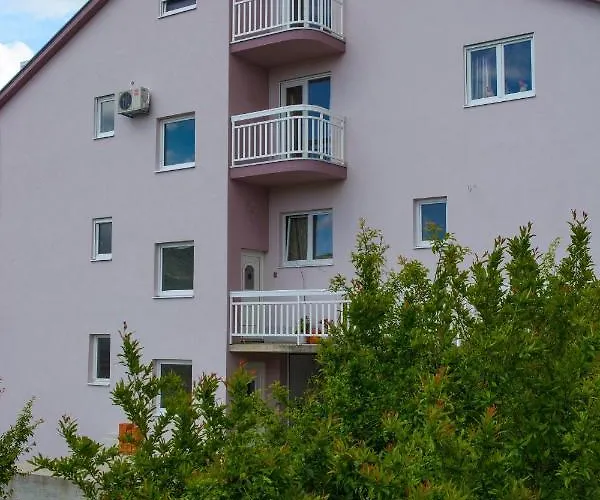 With Parking Space - 15440 Trogir