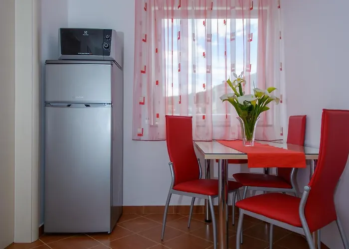 With Parking Space - 15440 Trogir