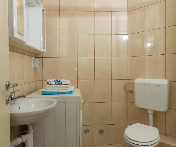 With Parking Space - 15440 Appartement *