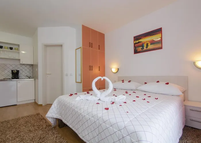 With Parking Space - 15440 Appartement Trogir