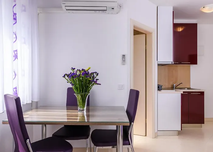 Appartement With Parking Space - 15440 Trogir