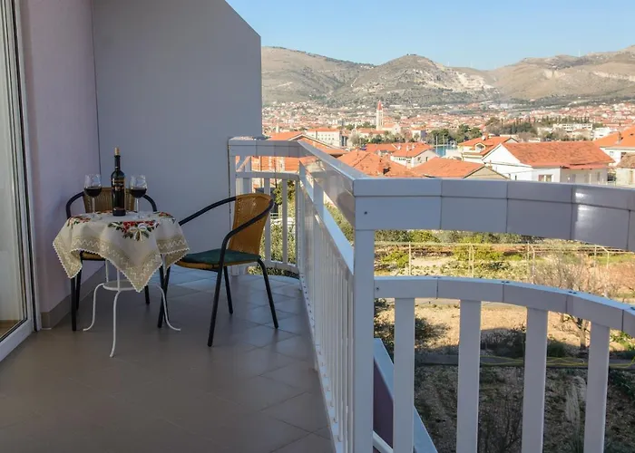 Appartement With Parking Space - 15440