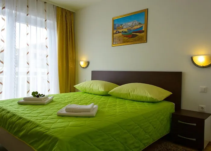 Appartement With Parking Space - 15440